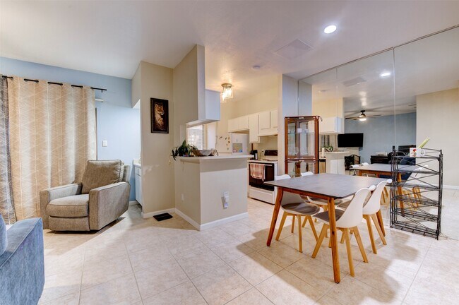Building Photo - 2300 Augusta Dr