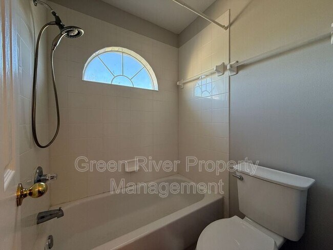 Building Photo - 1865 Green Springs Cir