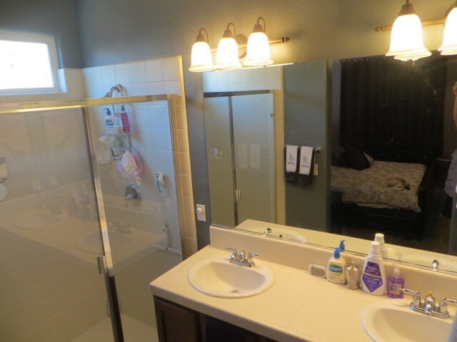 Building Photo - Clovis Gated Lafayette Sq, 2BR+Den/Loft/2....
