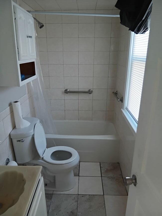 Building Photo - **Cranston Three Bed Single Family - $2,495**