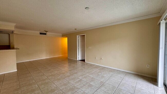 Building Photo - 5055 Wiles Rd