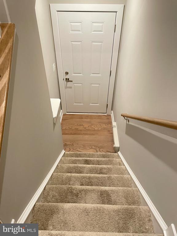 Building Photo - 42589 Burbank Terrace