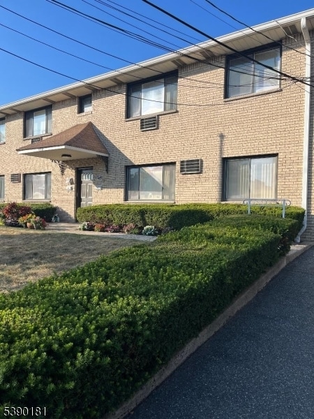 Building Photo - 890 Allwood Rd