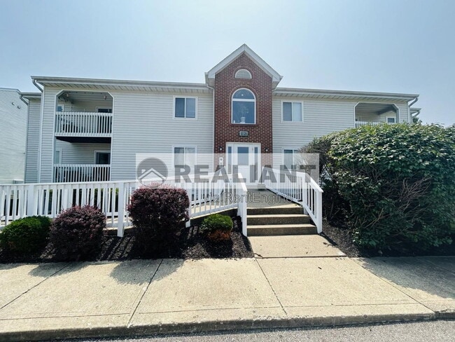 Building Photo - 10136 Carnation Ct