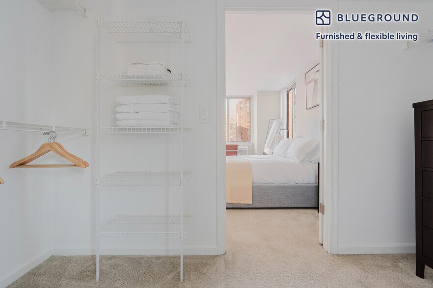 Building Photo - 450 Massachusetts Ave NW