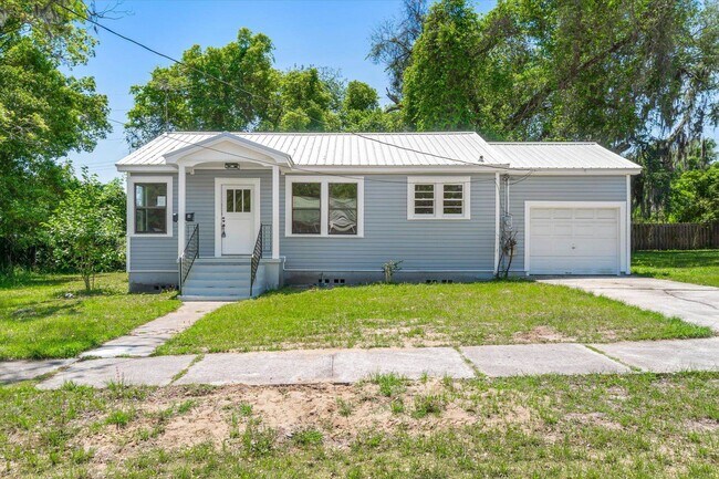 Building Photo - 9 Spencer St