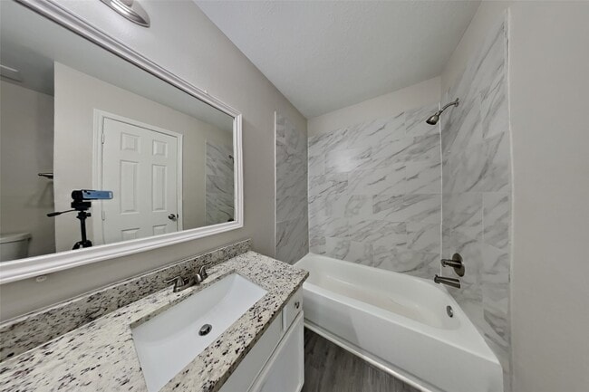 Building Photo - 4023 Sand Ripple Ln
