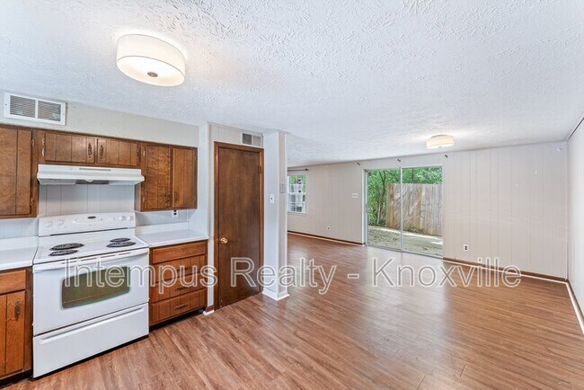 Building Photo - 8738 Gleason Dr