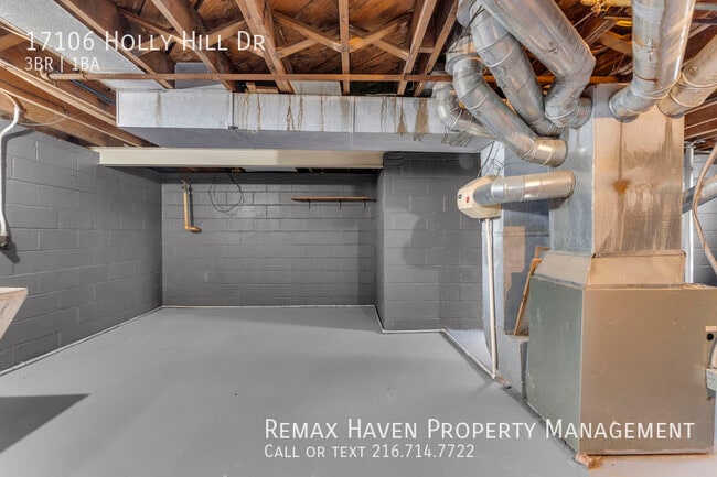 Building Photo - 17106 Holly Hill Dr