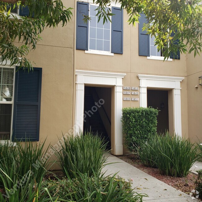 Building Photo - 5647 Dorsey St