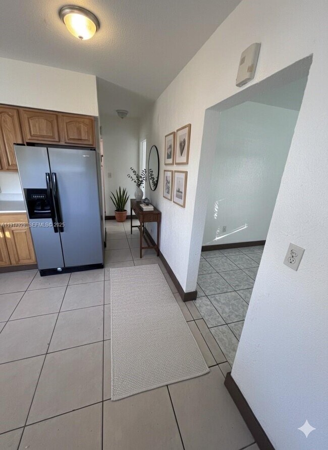 Building Photo - 1995 NE 167th St