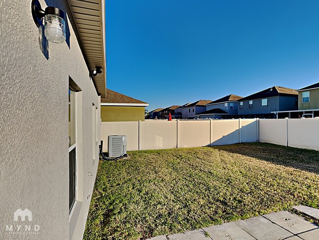 Building Photo - 10121 Celtic Ash Dr