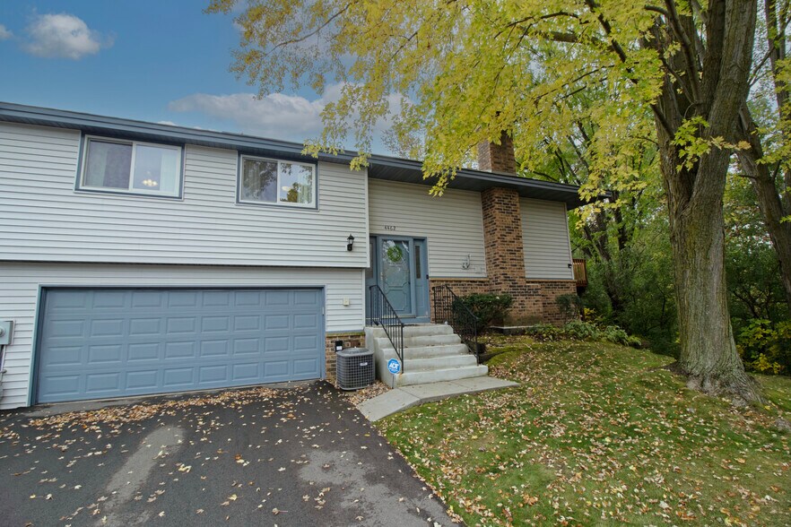 Building Photo - 4462 Johnny Cake Ridge Rd