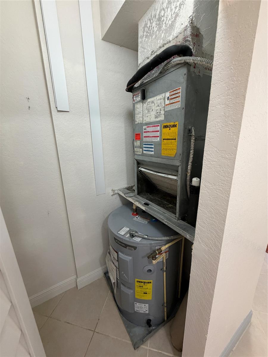 Building Photo - 3340 Palomino Dr