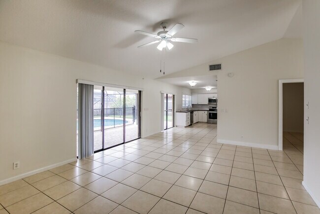 Building Photo - 13700 Exotica Ln