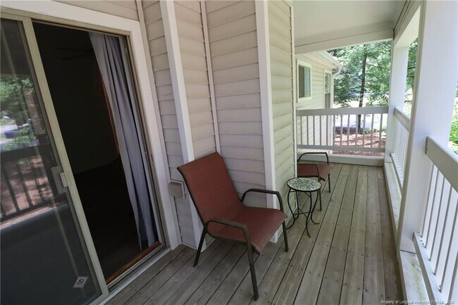 Building Photo - 6120 Sunpointe Dr