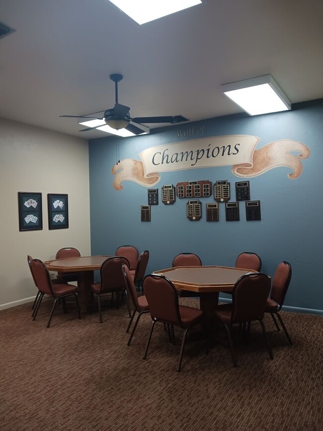 Building Photo - 2 Bedroom 2 Bathroom Home for RENT, Furbabies Welcome!