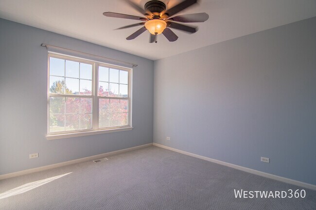Building Photo - 2486 Golf Ridge Cir
