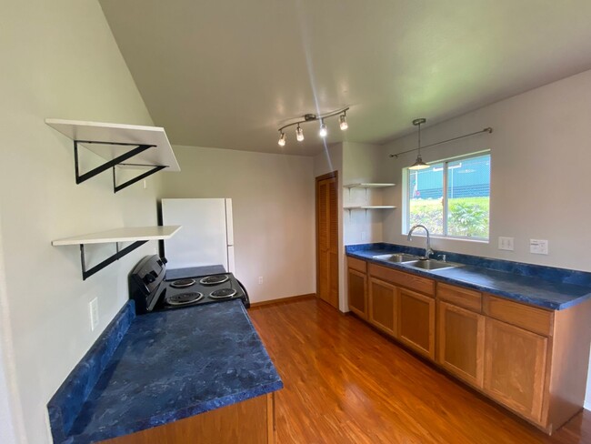 Building Photo - 3BR Home in Pacific Paradise Gardens, Mt. View
