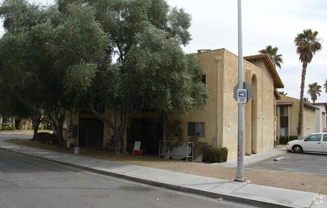 Building Photo - 4743 Sand Creek Ave