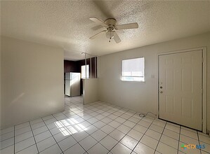 Building Photo - 602 Sunset Ln
