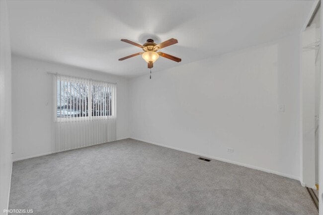 Building Photo - 854 Cambridge Pl