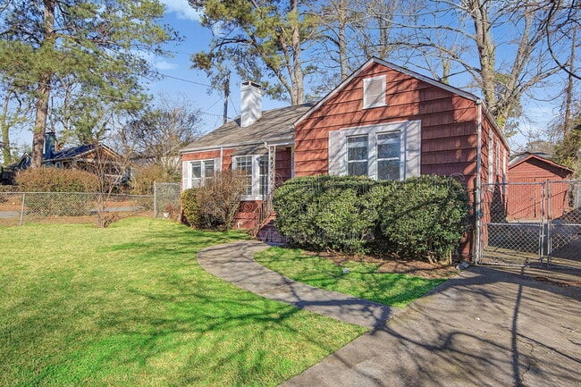 Building Photo - 1895 Markone St NW