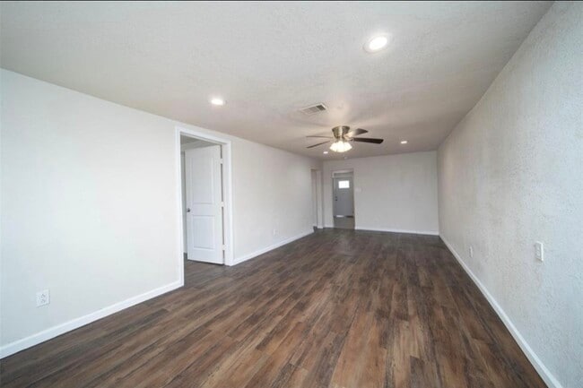 Building Photo - 12115 Segrest Dr