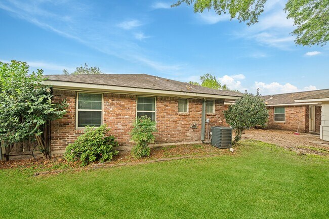 Building Photo - 4501 Willowbend Blvd