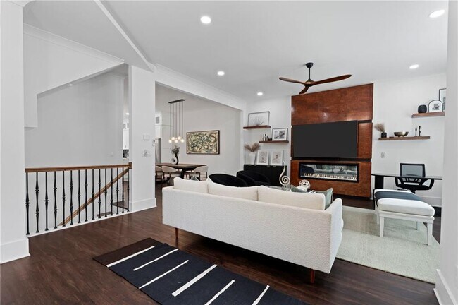 Building Photo - 157 Brush Creek Ct