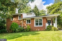 Building Photo - 6303 Phyllis Ln