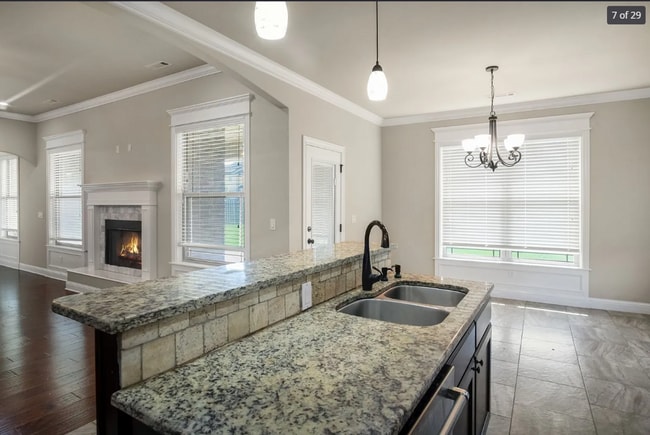 Building Photo - 2300 SW Chaddington Rd