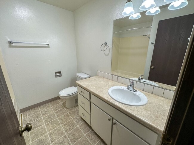 Building Photo - DALLASCT514