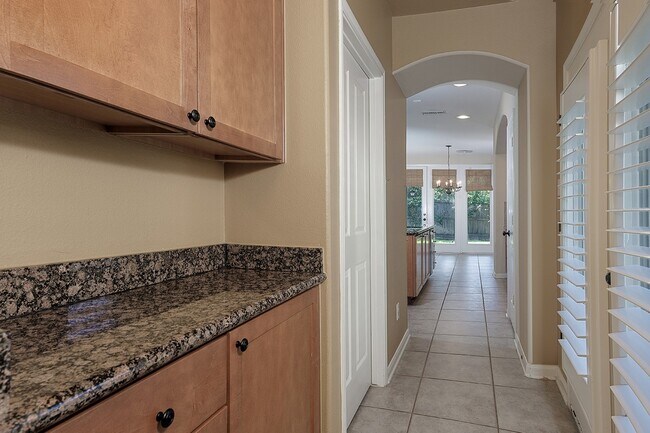 Building Photo - 54 S Longsford Cir
