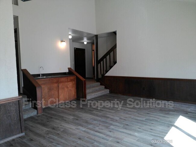 Building Photo - 1406 Mary Lee Ln