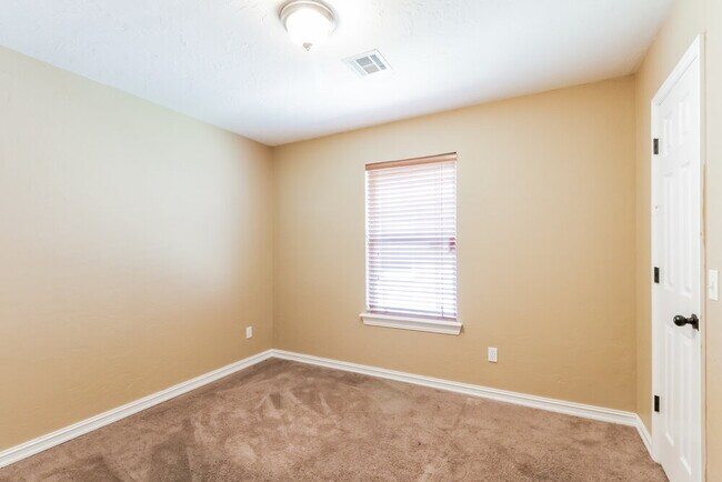 Building Photo - 7913 Eagle Cir