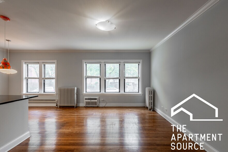 Building Photo - 736 W Addison St