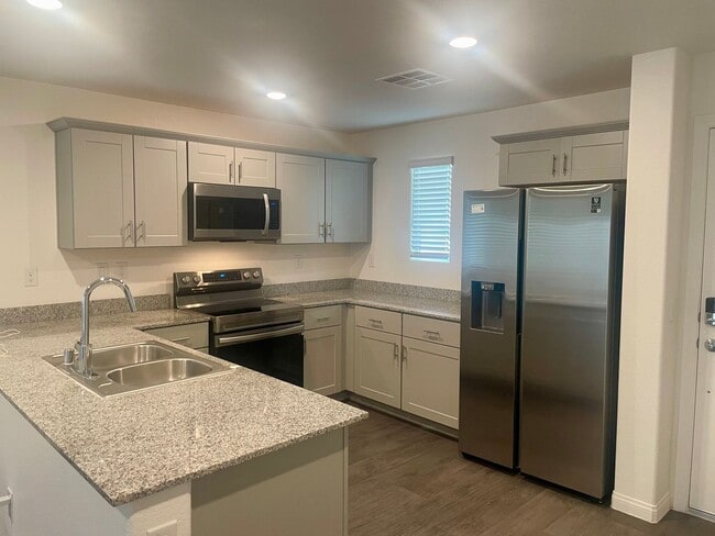 Building Photo - 12243 Radiant Sunrise Rd