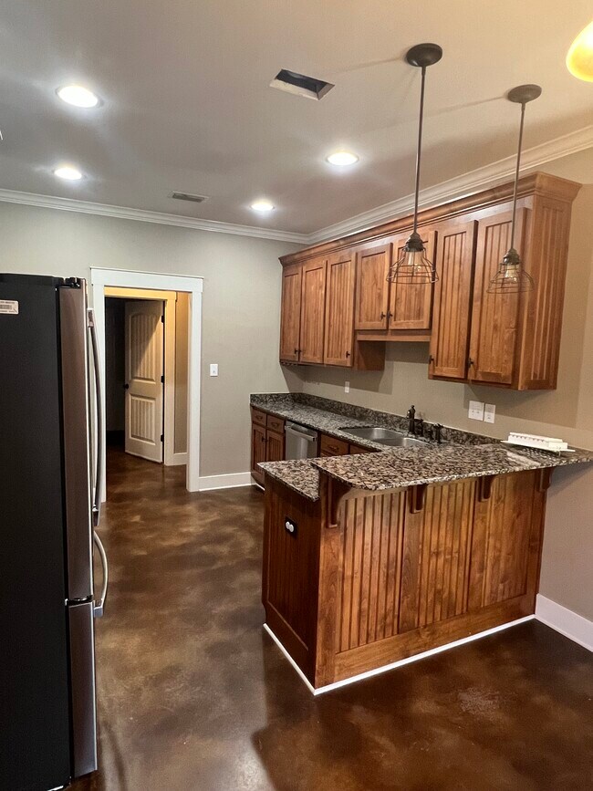 Kitchen 1 - 9255 Coles Ct