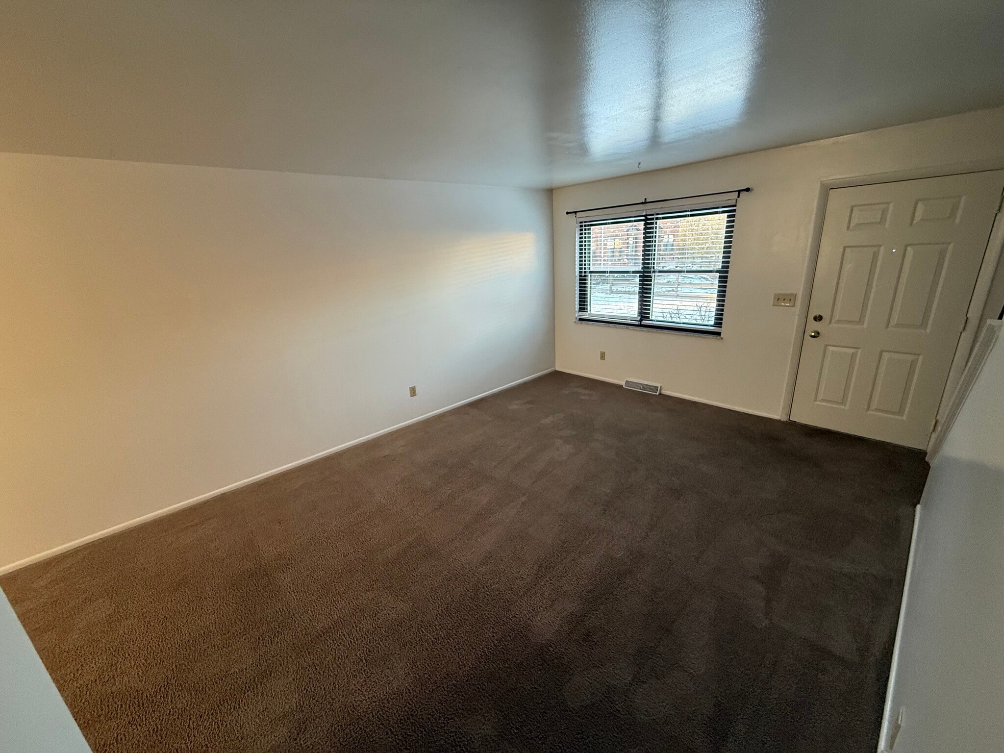 Building Photo - 2951 Columbus St