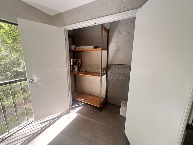 Building Photo - 17 Escondido Cir