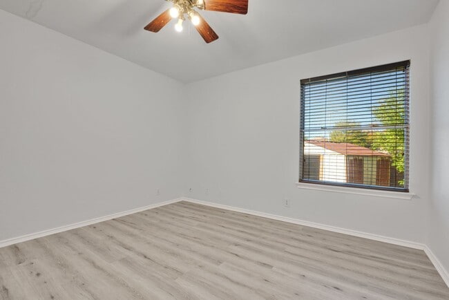 Building Photo - Charming 4-Bedroom Home in a Gated Community- Near Randolph AFB and JB Ft Sam Houston!