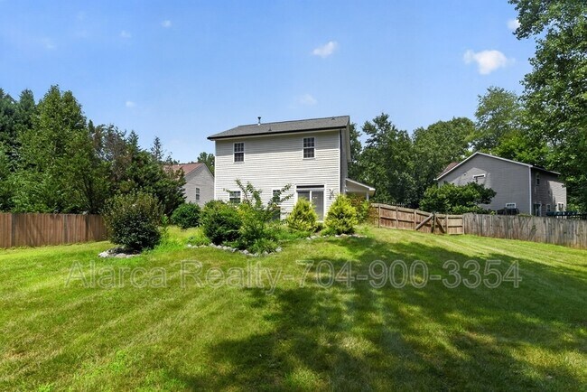 Building Photo - 290 Sweetmartha Dr