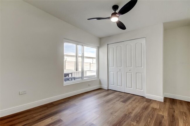 Building Photo - 8722 Elmwood Ln