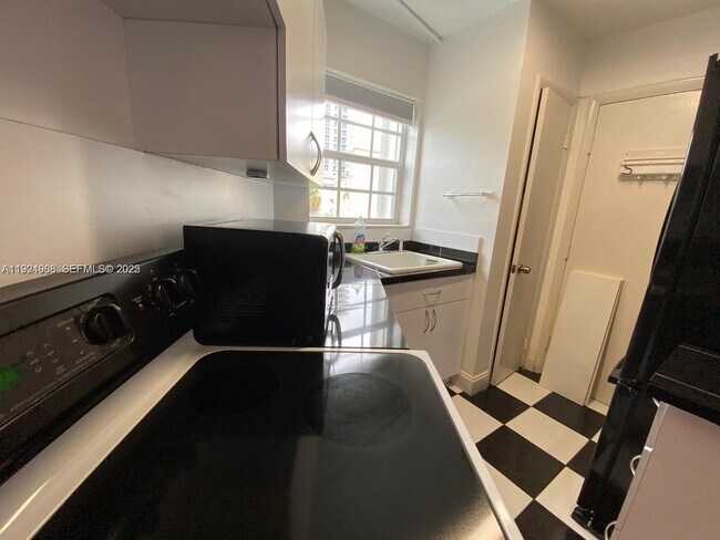 Building Photo - 1800 79th Street Causeway