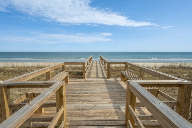 Building Photo - 509 Debordieu Blvd