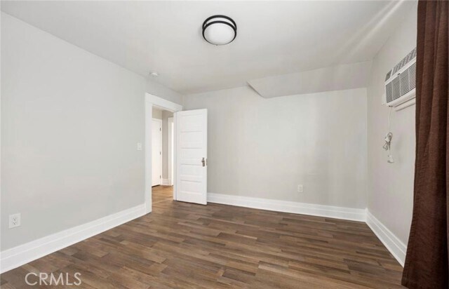 Building Photo - 456 Linden Ave