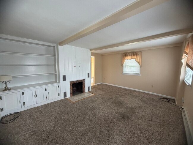 Building Photo - 79 N Main St