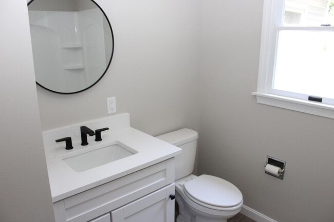 Building Photo - Adorable 2 Bedroom in Moultonborough