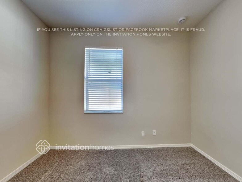 Building Photo - 516 Silverdale Ave